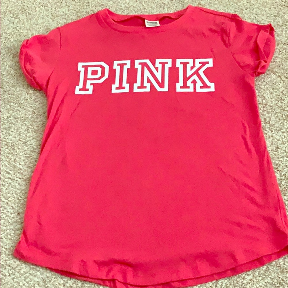 ❣️Brand new Victoria’s Secret Pink t-shirt❣️
